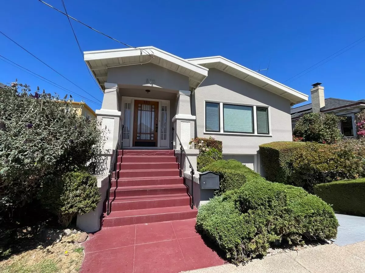 2 Beds • 1 Bath 5311 floor plan