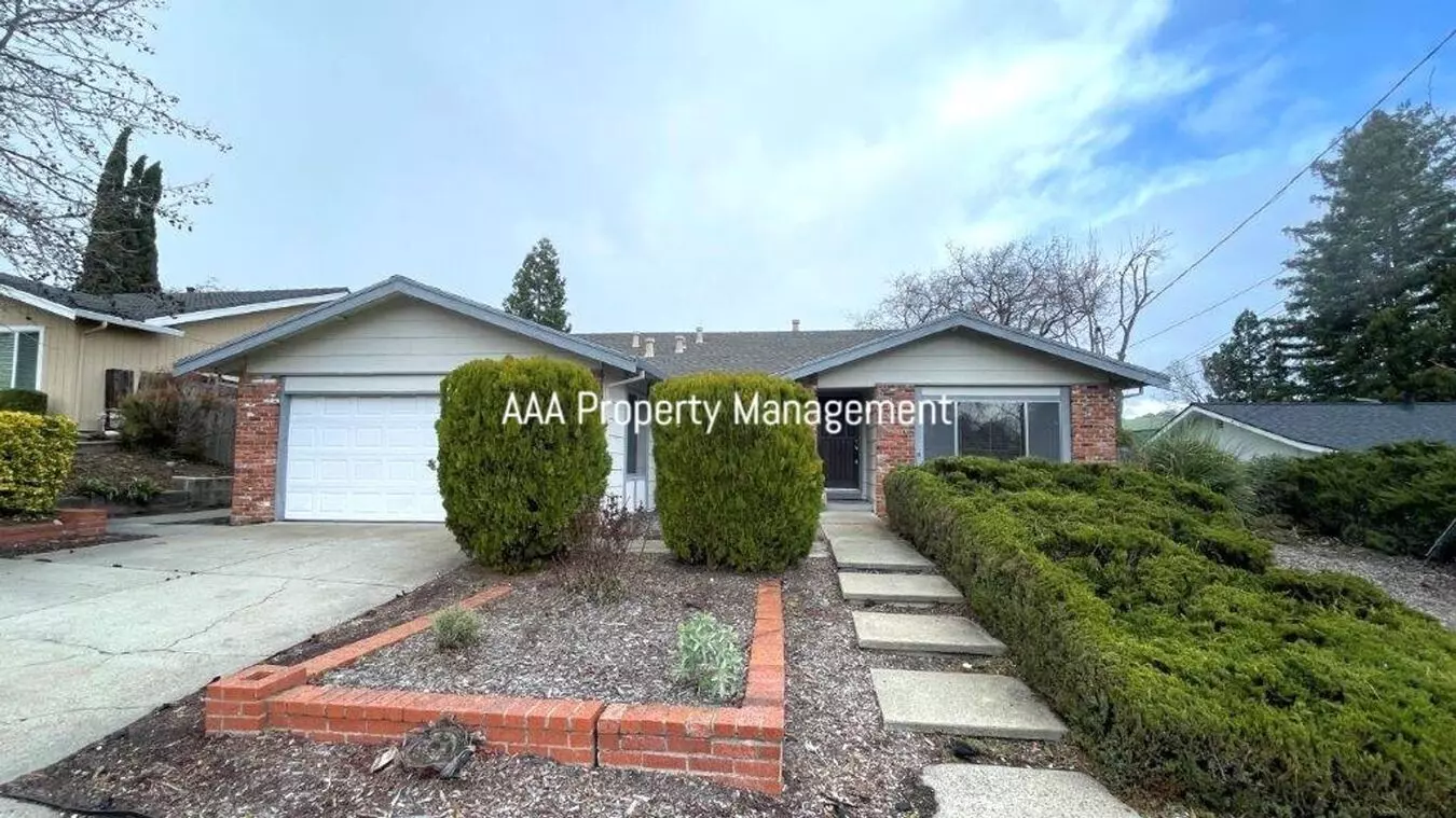4 Beds • 2 Bath floor plan
