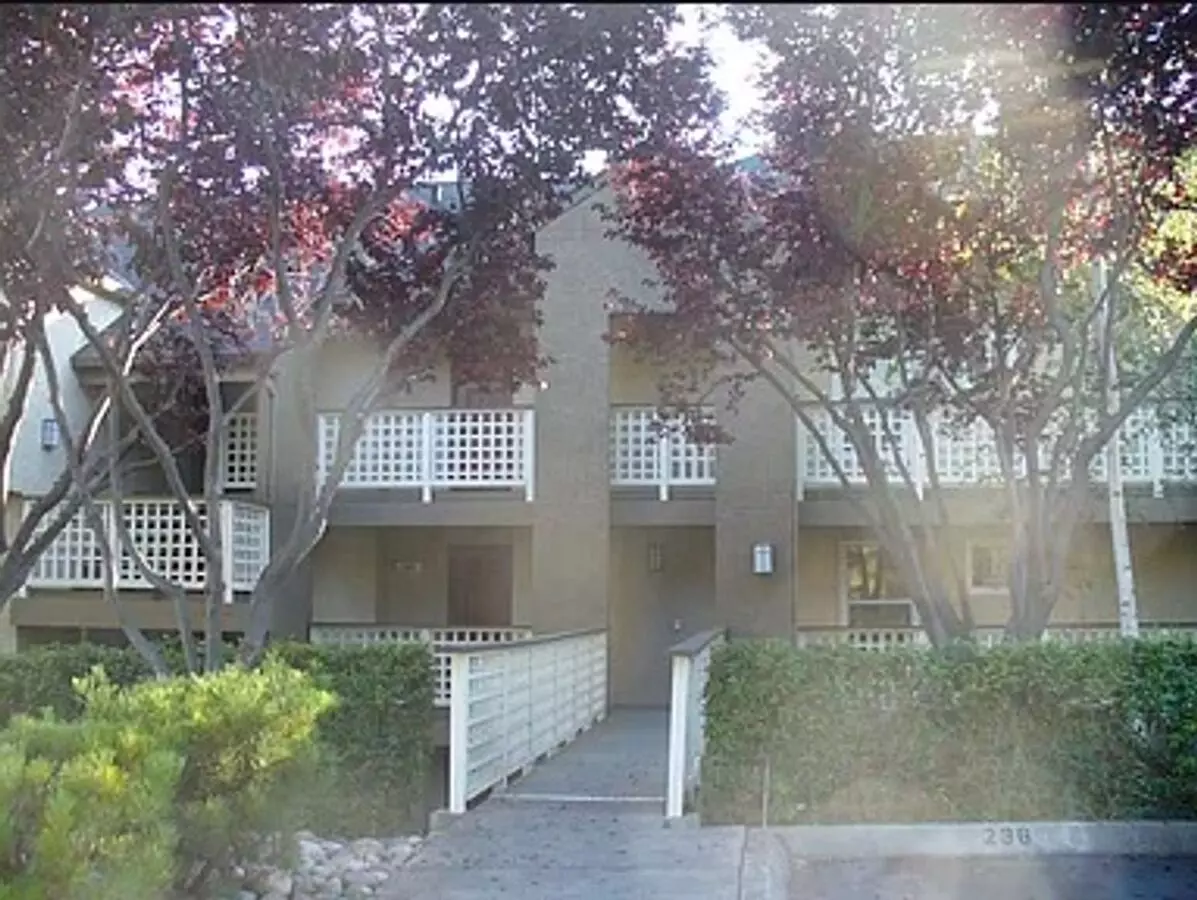 2 Beds • 2 Bath - floor plan
