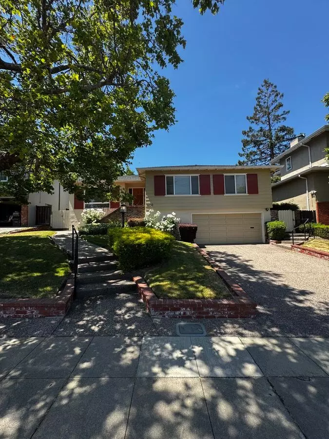 3 Beds • 2 Bath floor plan