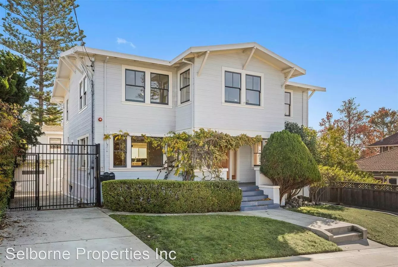 5 Beds • 2 Bath floor plan