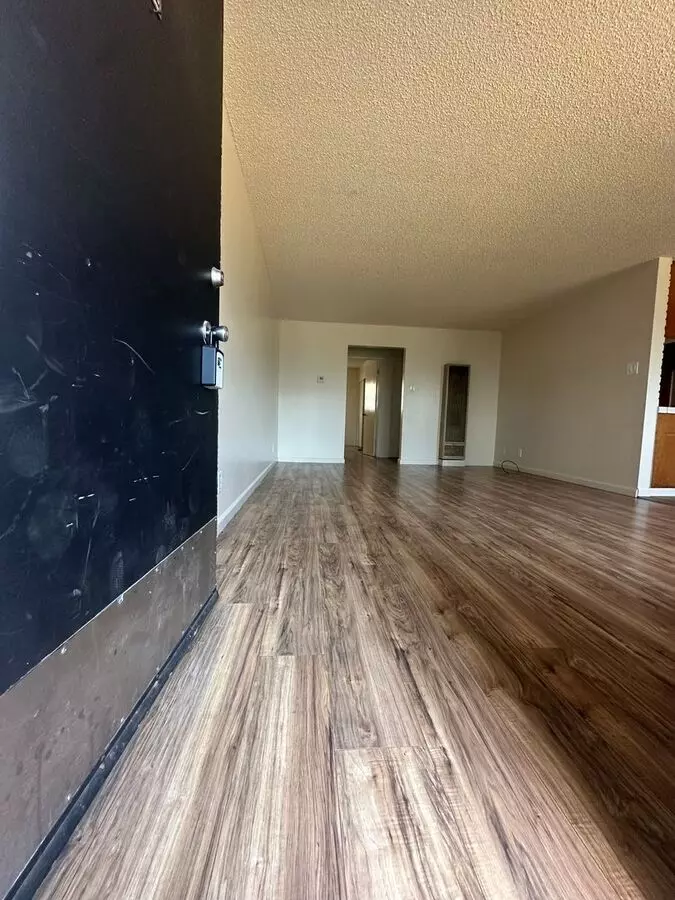 2 Beds • 1 Bath 4 floor plan