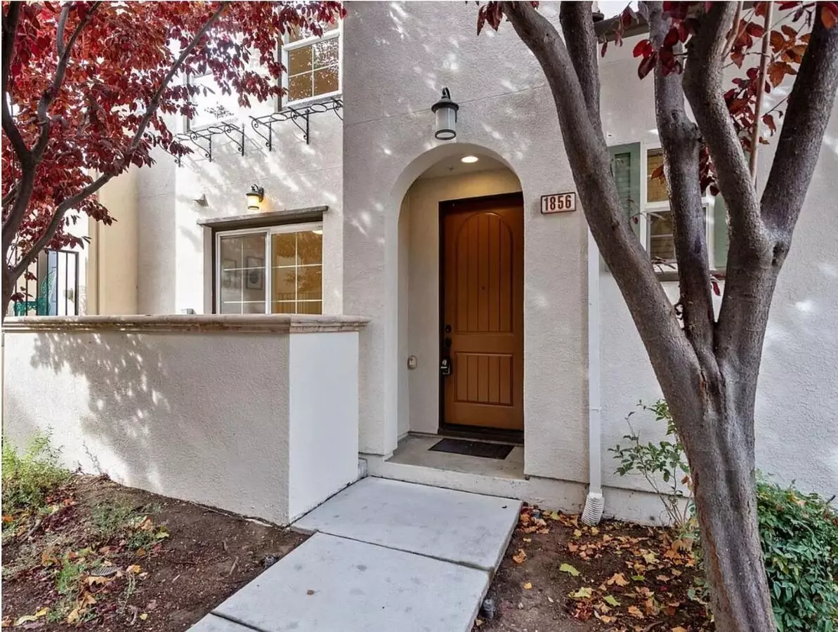 3 Beds • 3 Bath - floor plan