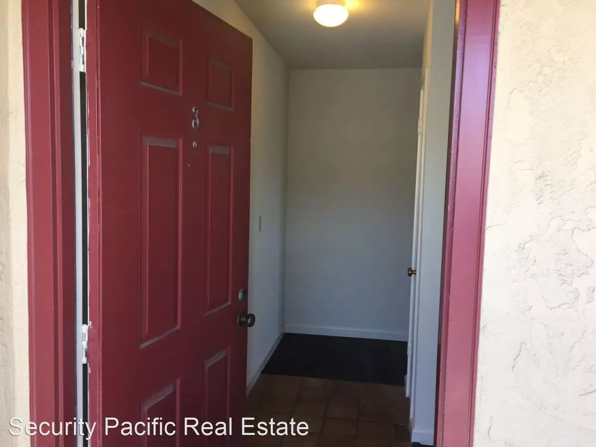 2 Beds • 1 Bath 6 floor plan