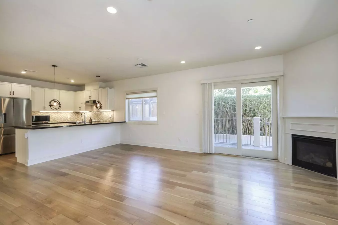 2 Beds • 1 Bath 4 floor plan