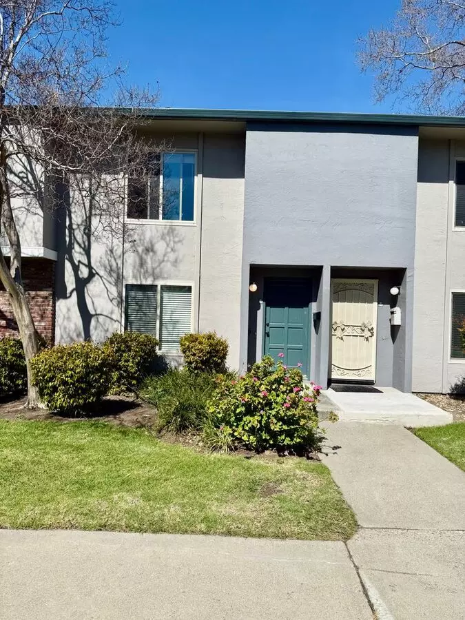 2 Beds • 1 Bath floor plan