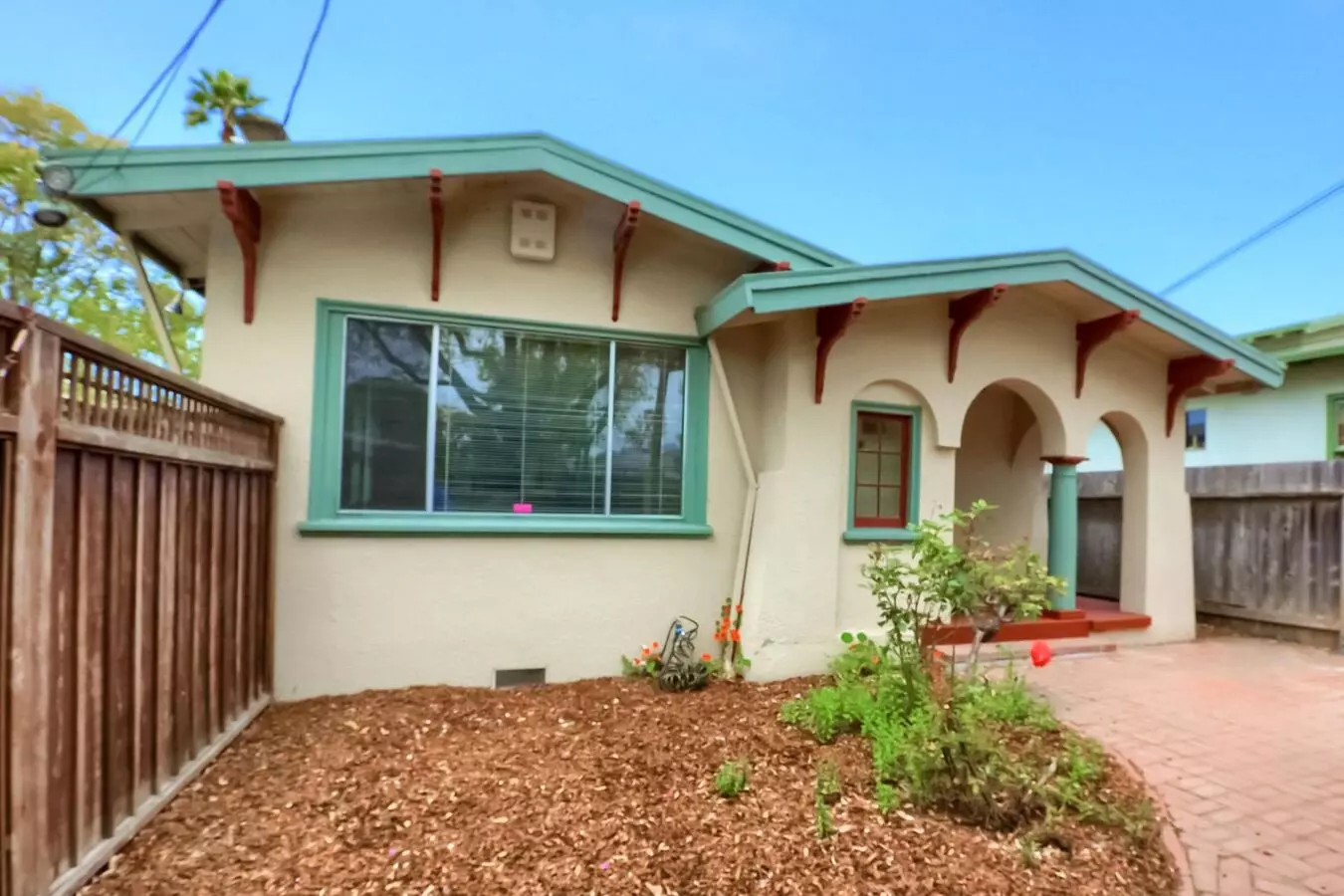 2 Beds • 1 Bath floor plan