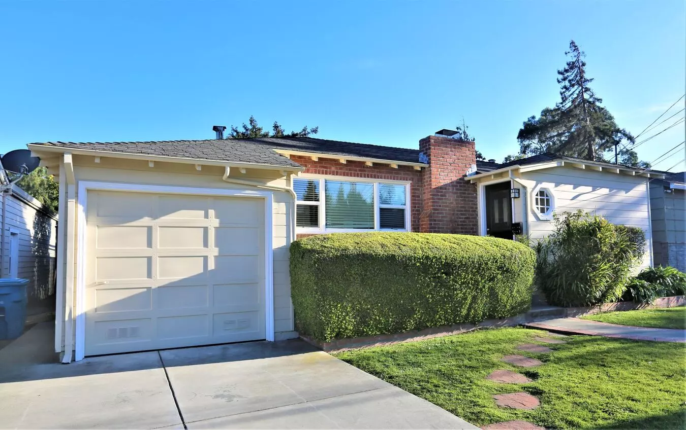 2 Beds • 1 Bath floor plan