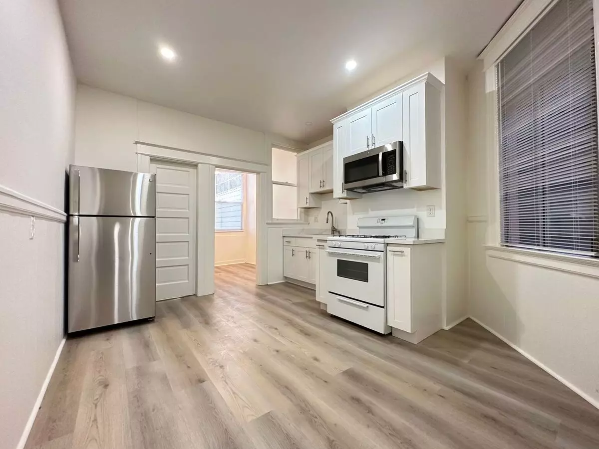 1 Bed • 1 Bath 33A floor plan