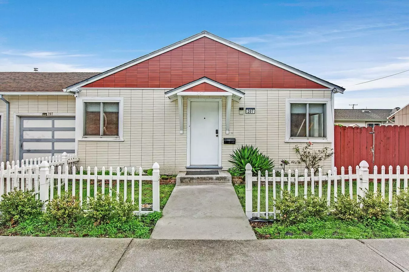 2 Beds • 2 Bath floor plan