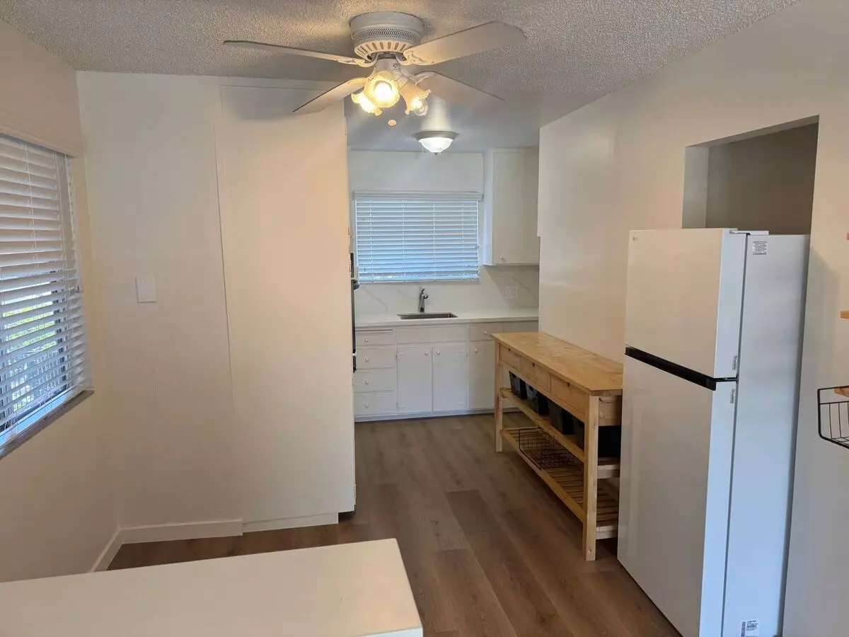 2 Beds • 1 Bath 4 floor plan