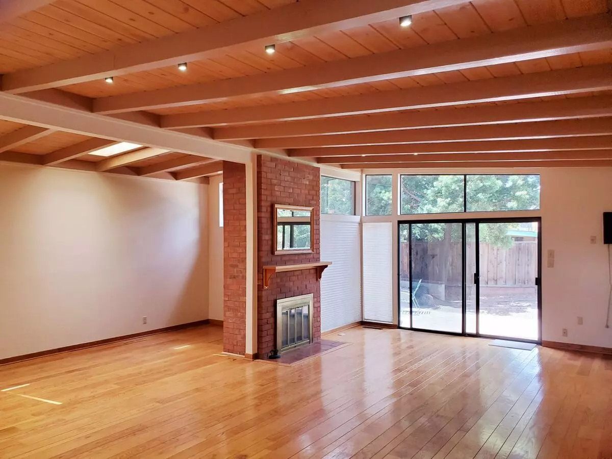 4 Beds • 2 Bath floor plan