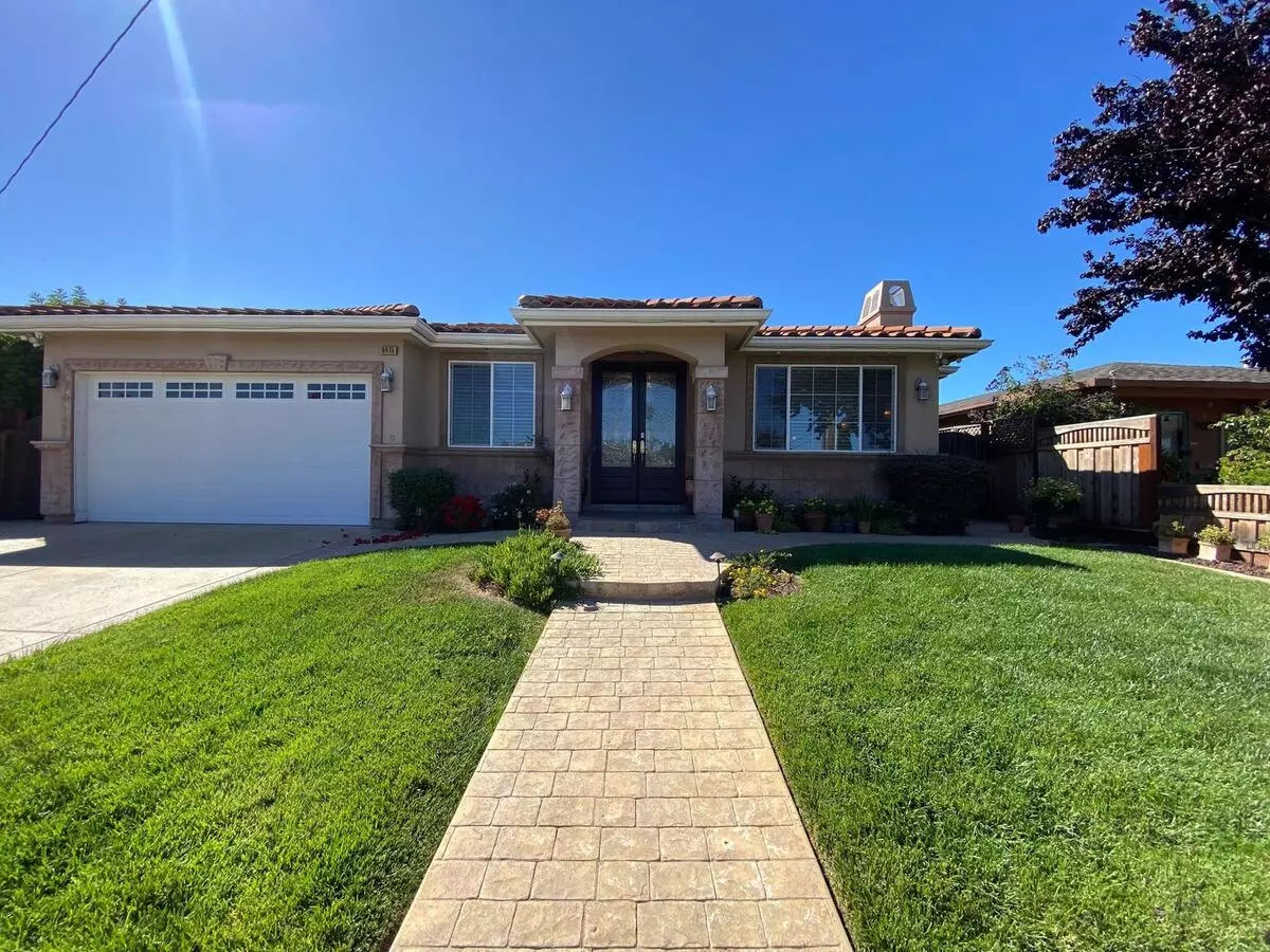 3 Beds • 3 Bath - floor plan