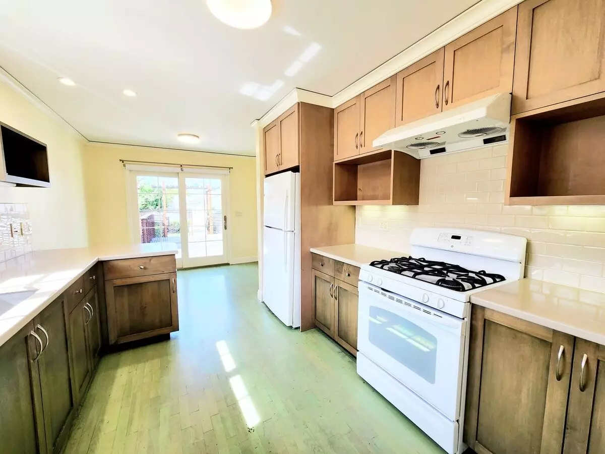 2 Beds • 2 Bath - floor plan