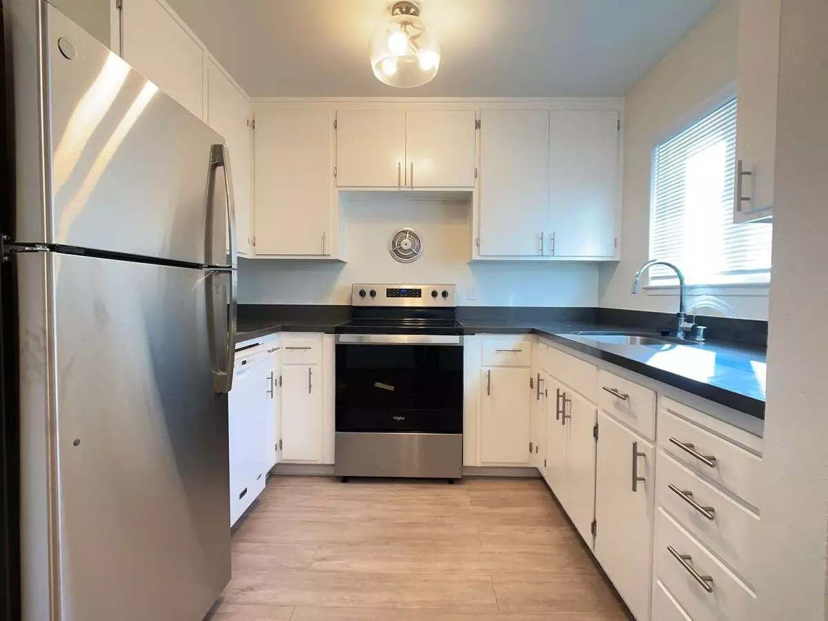 2 Beds • 1 Bath 2 floor plan