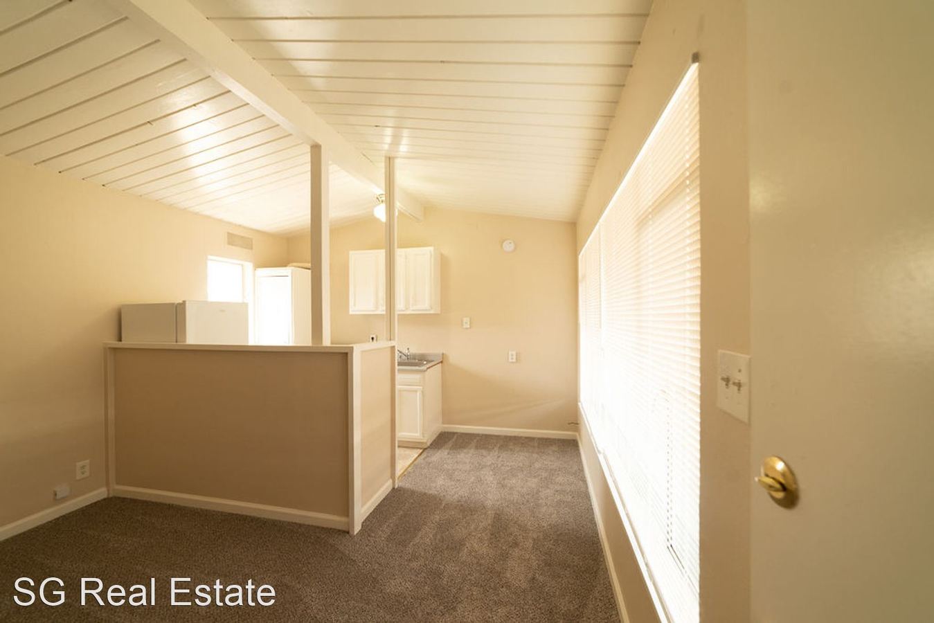 1 Bed • 1 Bath 07 floor plan