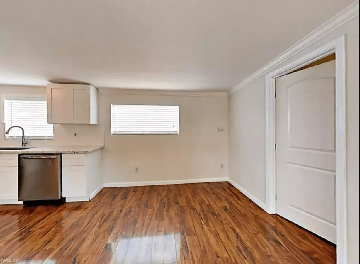 2 Beds • 1 Bath B floor plan