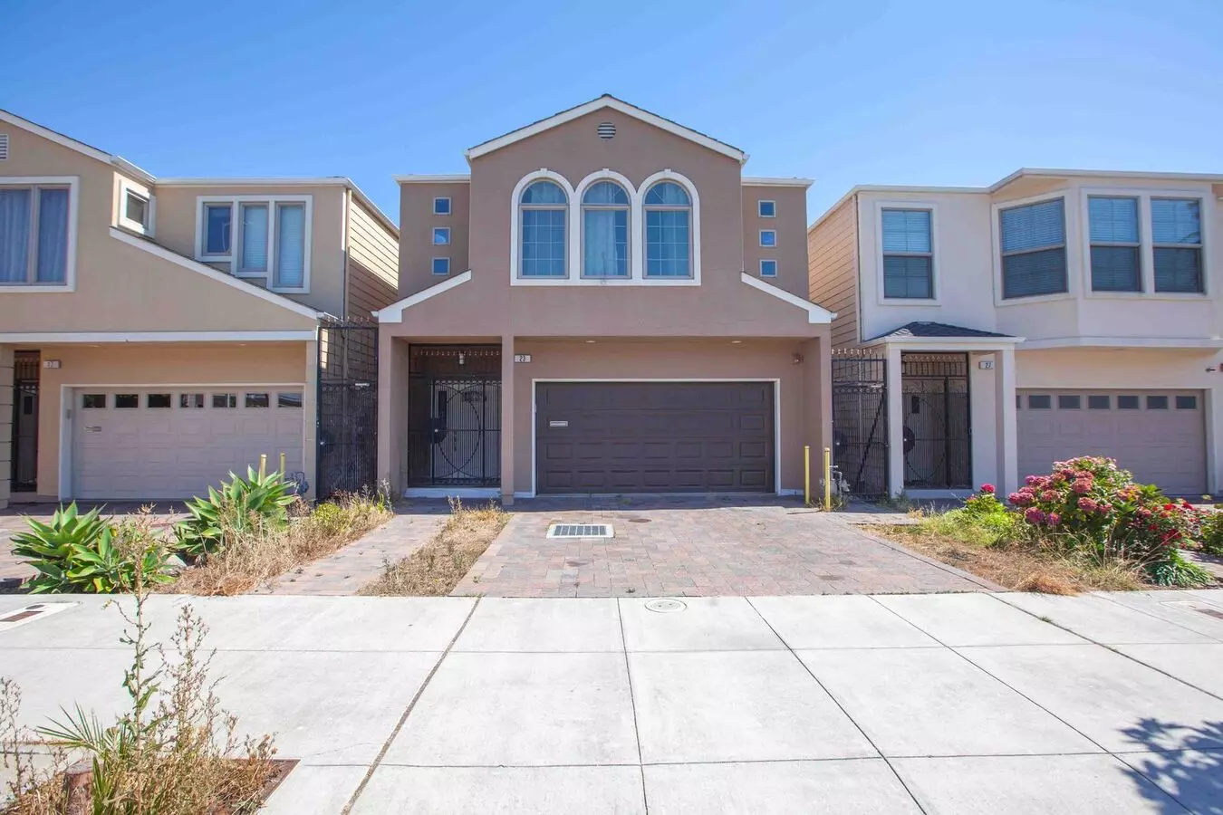 3 Beds • 2 Bath floor plan