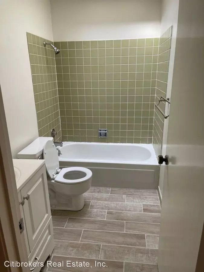 2 Beds • 1 Bath floor plan