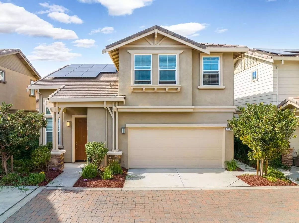 3 Beds • 2 Bath floor plan