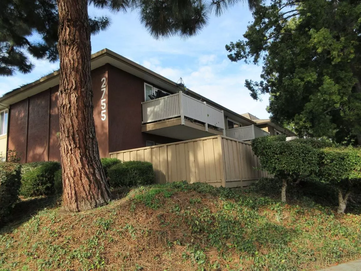2 Beds • 1 Bath - floor plan