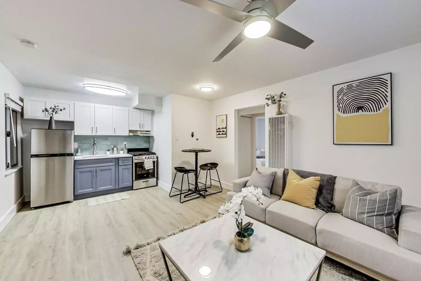 2 Beds • 1 Bath 1135-25 floor plan