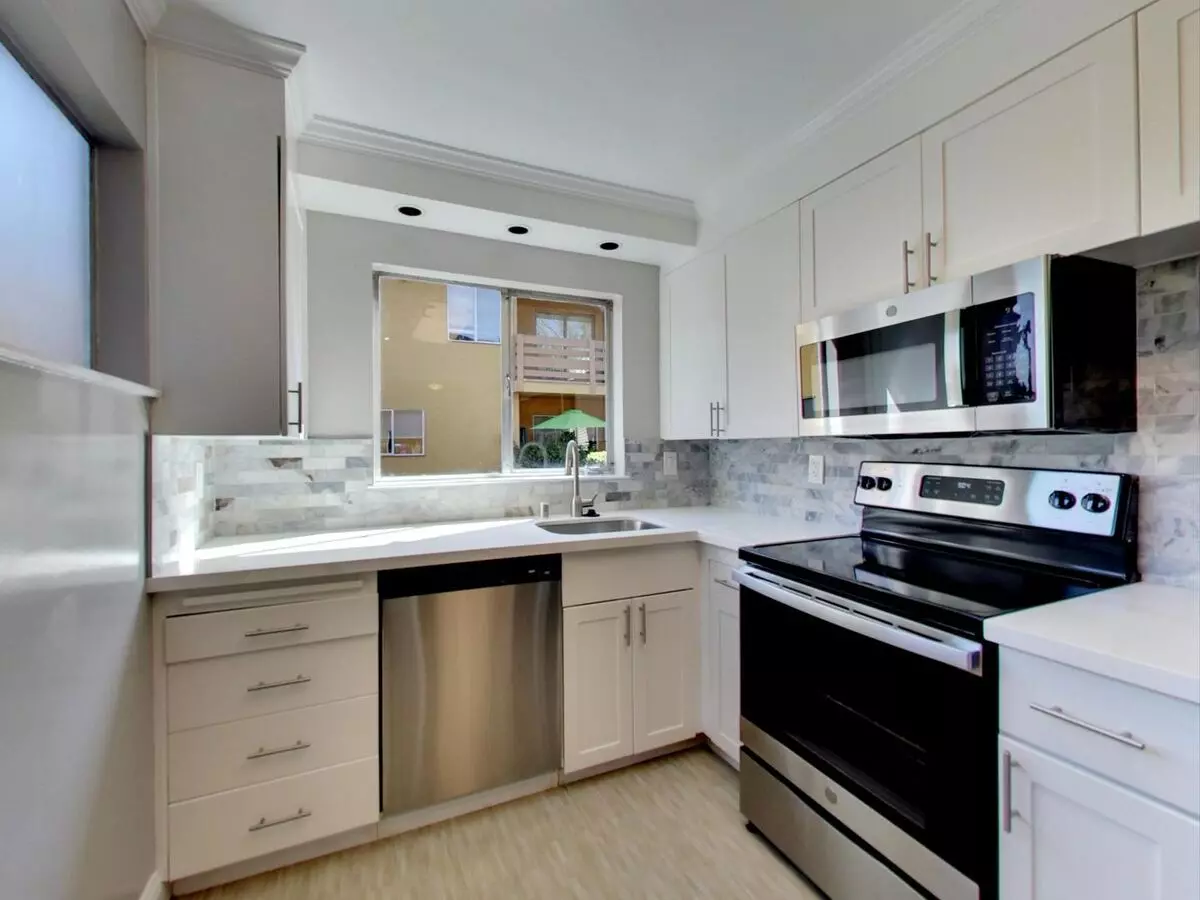2 Beds, 1 Bath Model floor plan