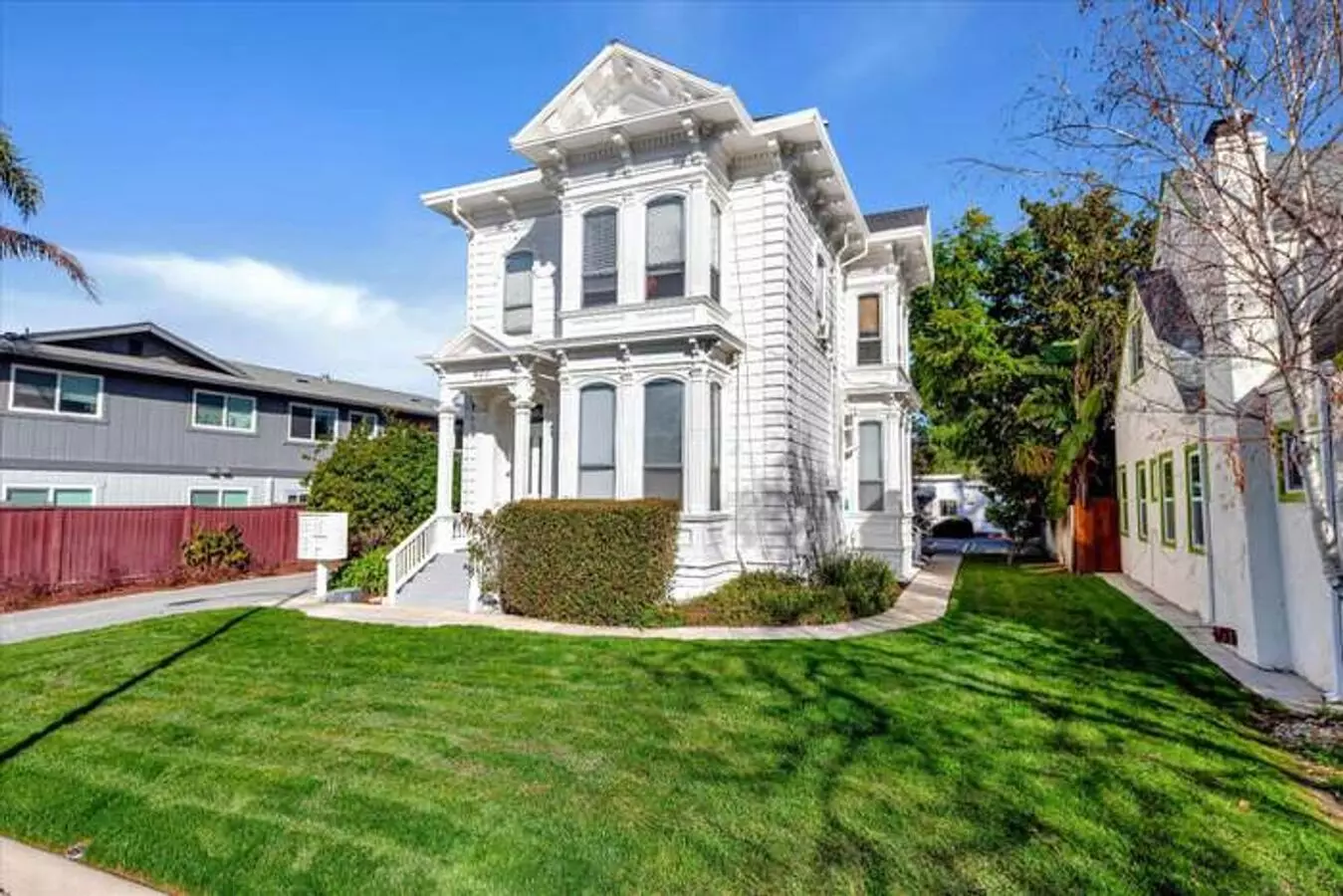 1 Bed • 1 Bath 5 floor plan