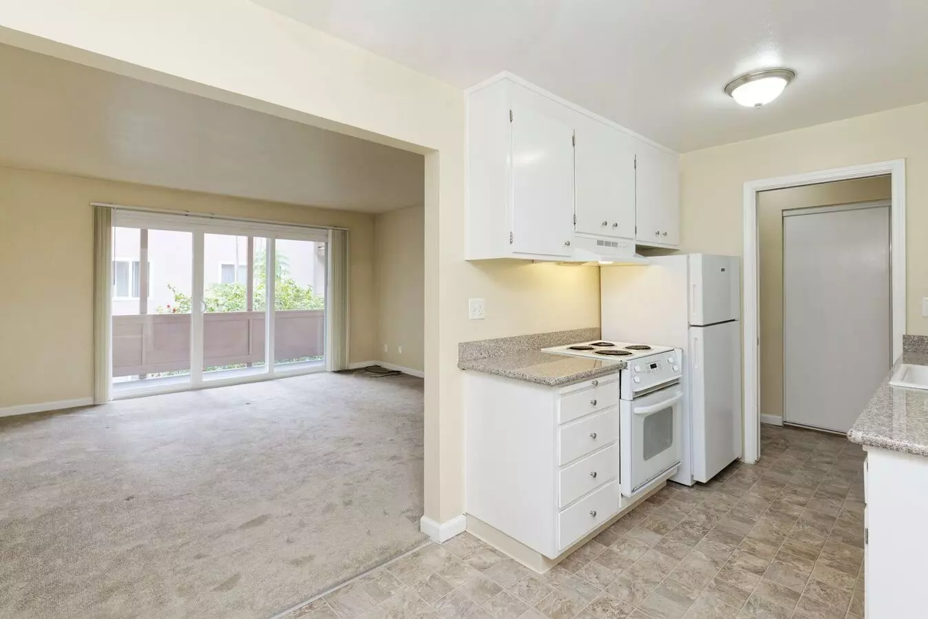 2BR/1.0BA 206 floor plan