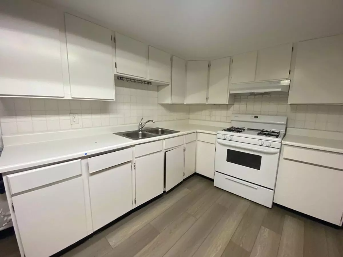 3 Beds • 1 Bath 1411-6 floor plan