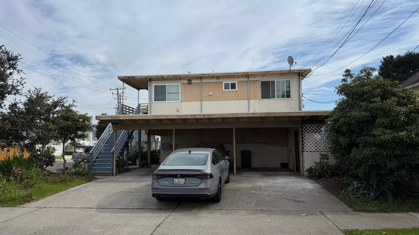 2 Beds • 1 Bath floor plan