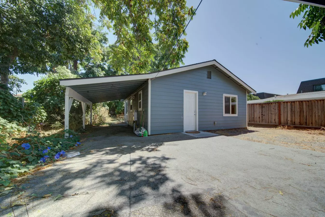 2 bd · 1 ba · 800 sqft floor plan