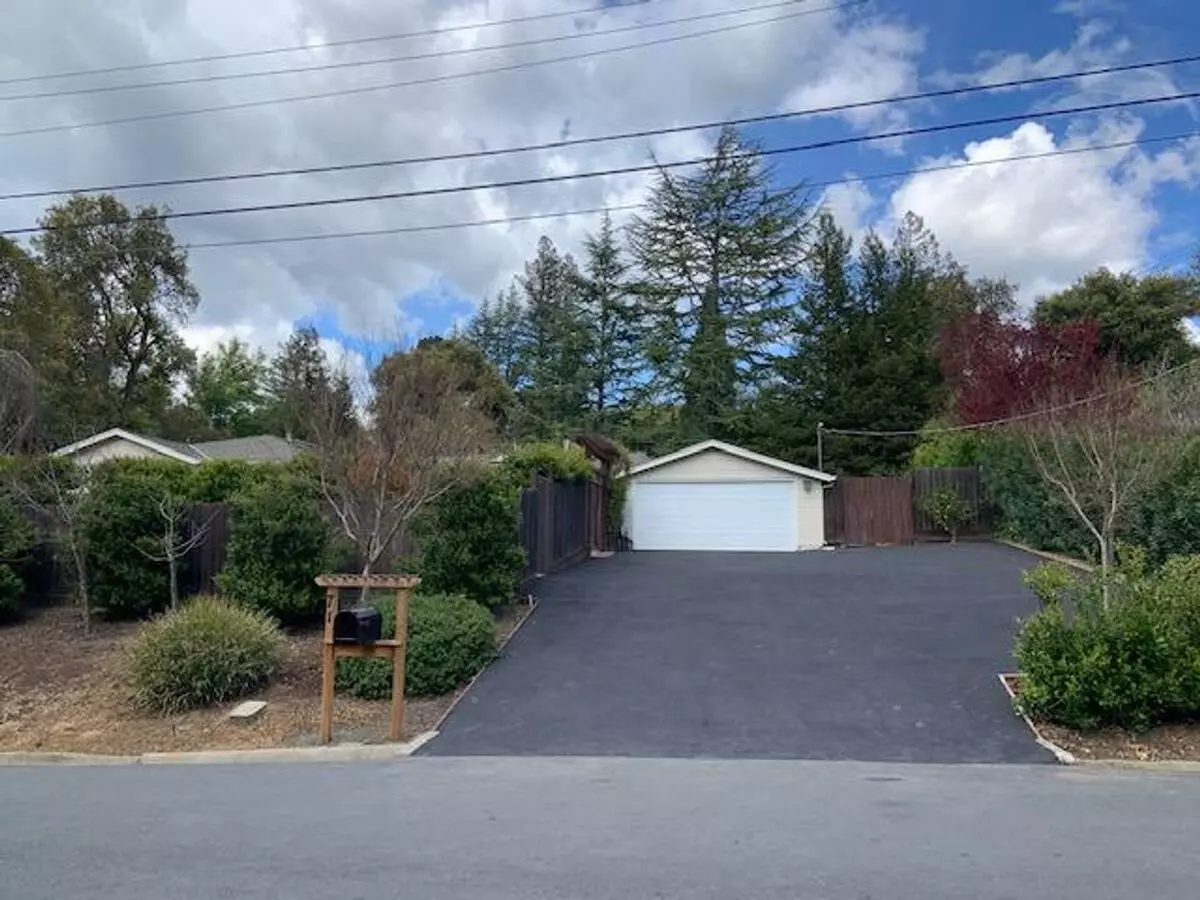 3 Beds • 1 Bath - floor plan