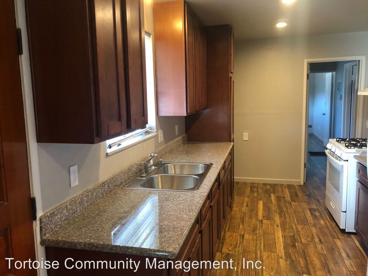 3 Beds • 1 Bath floor plan