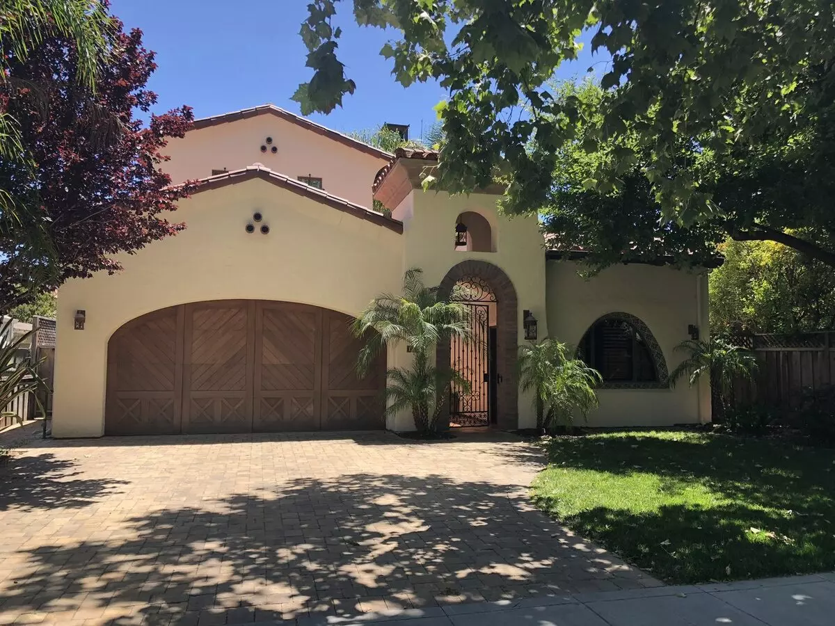 5 Beds • 4 Bath floor plan