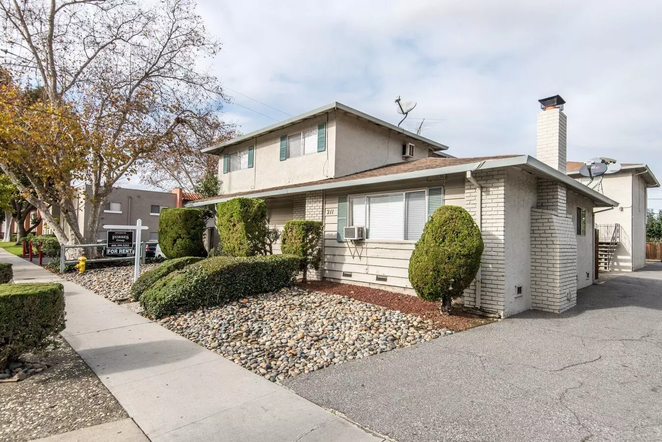 3 Beds • 2 Bath floor plan