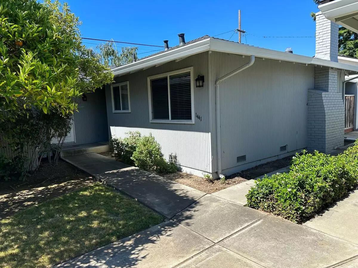 2 Beds • 2 Bath floor plan