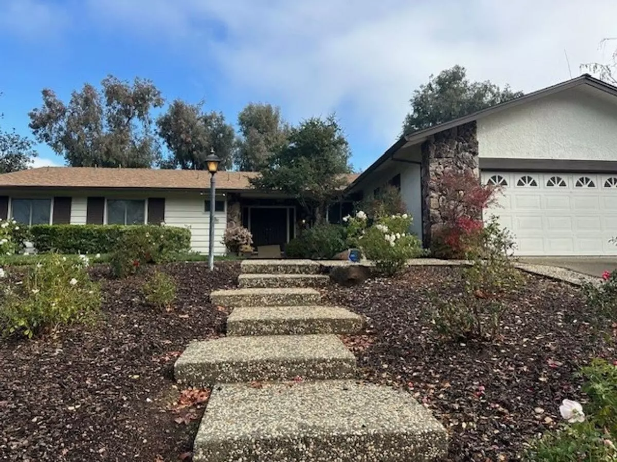 4 Beds • 2 Bath - floor plan