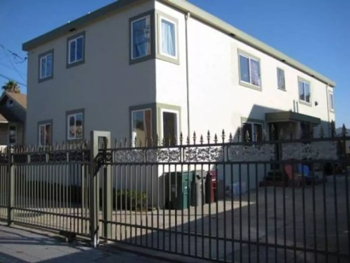 2 Beds • 1 Bath 1436 floor plan
