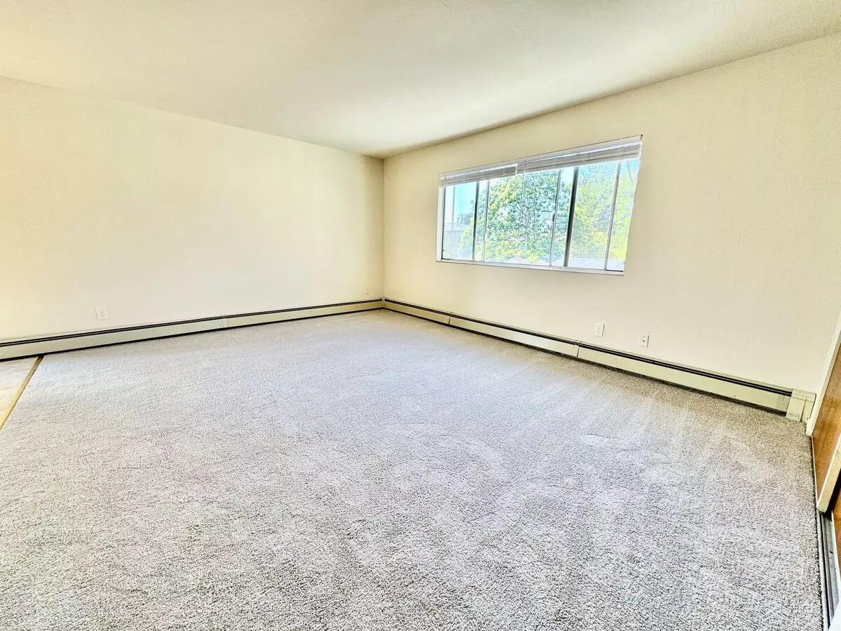 2 Beds • 1 Bath E floor plan