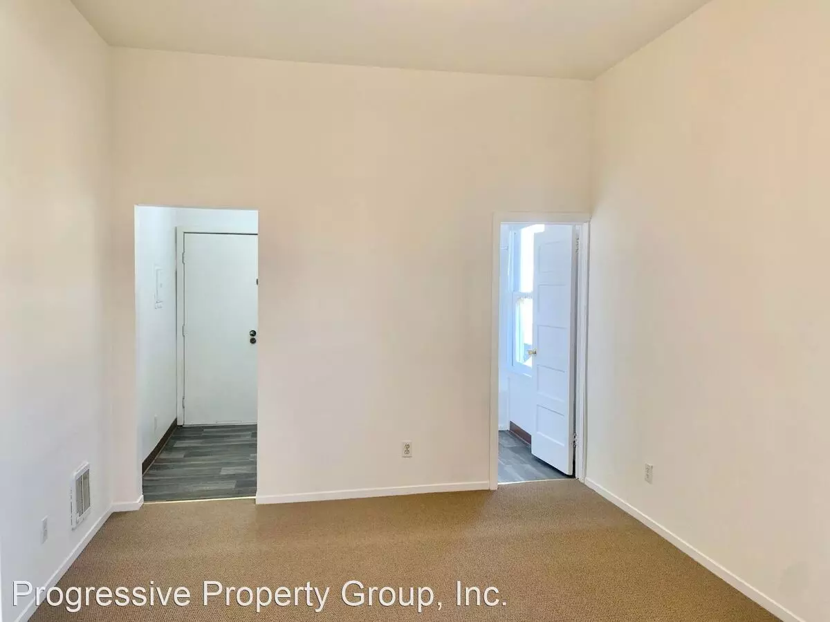Studio • 1 Bath 10 floor plan