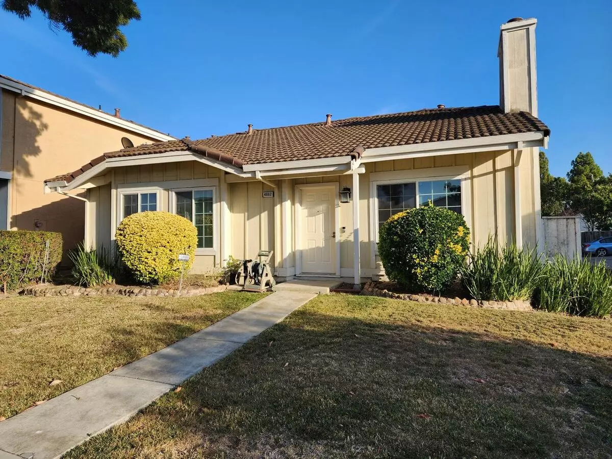 3 Beds • 2 Bath floor plan