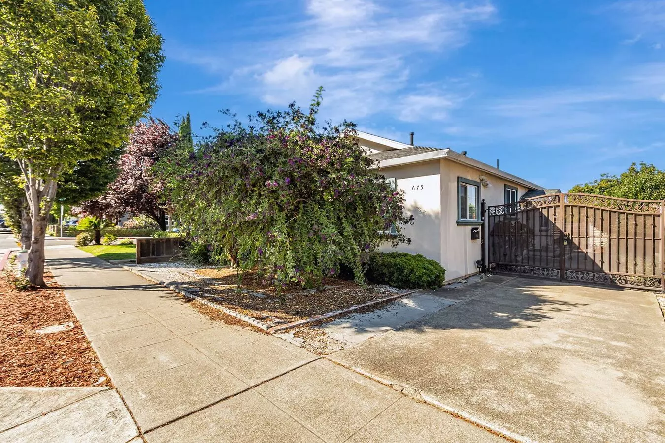 3 Beds • 2 Bath floor plan