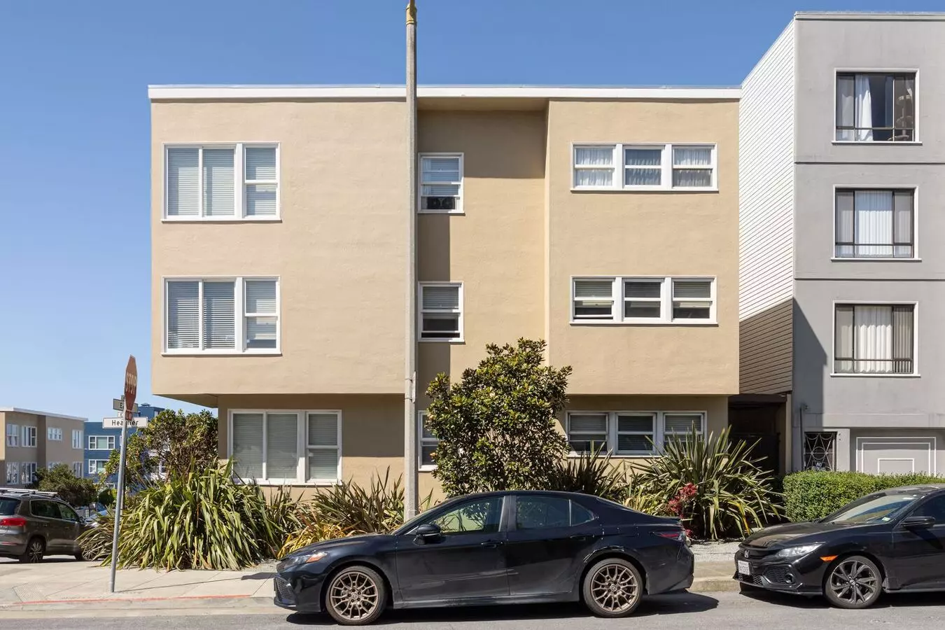 1 Bed • 1 Bath 16 floor plan