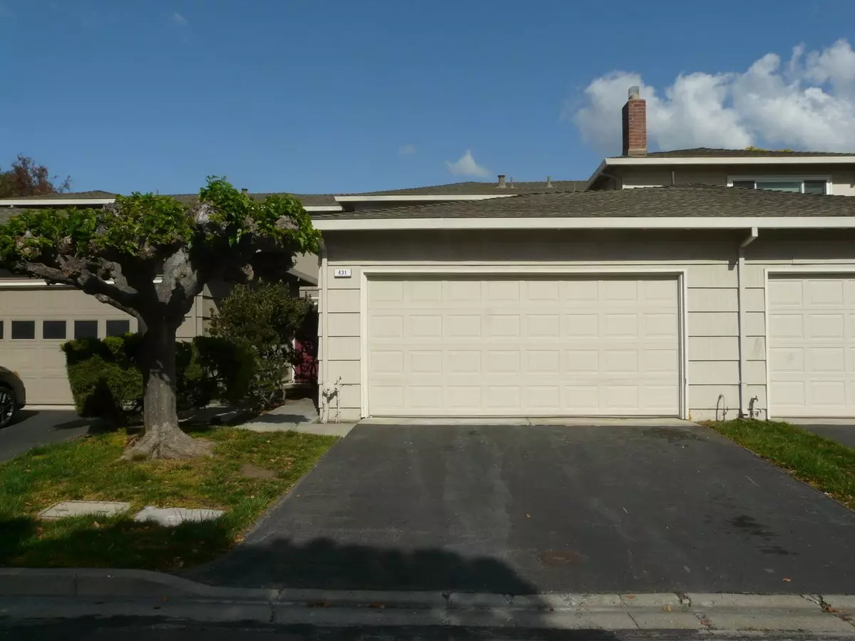 3 Beds • 2 Baths floor plan
