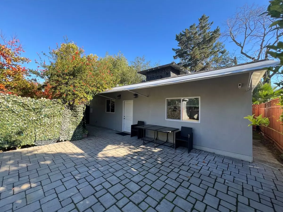 3 Beds • 2 Bath floor plan