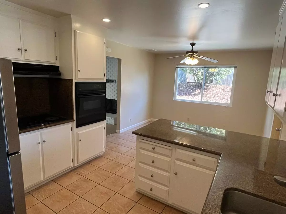 3 Beds • 2 Bath floor plan