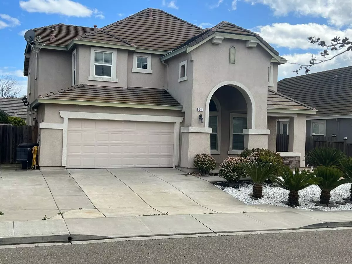 4 Beds • 3 Bath floor plan