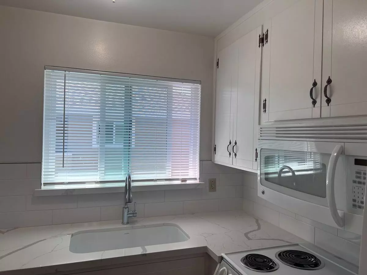 1 Bed • 1 Bath floor plan
