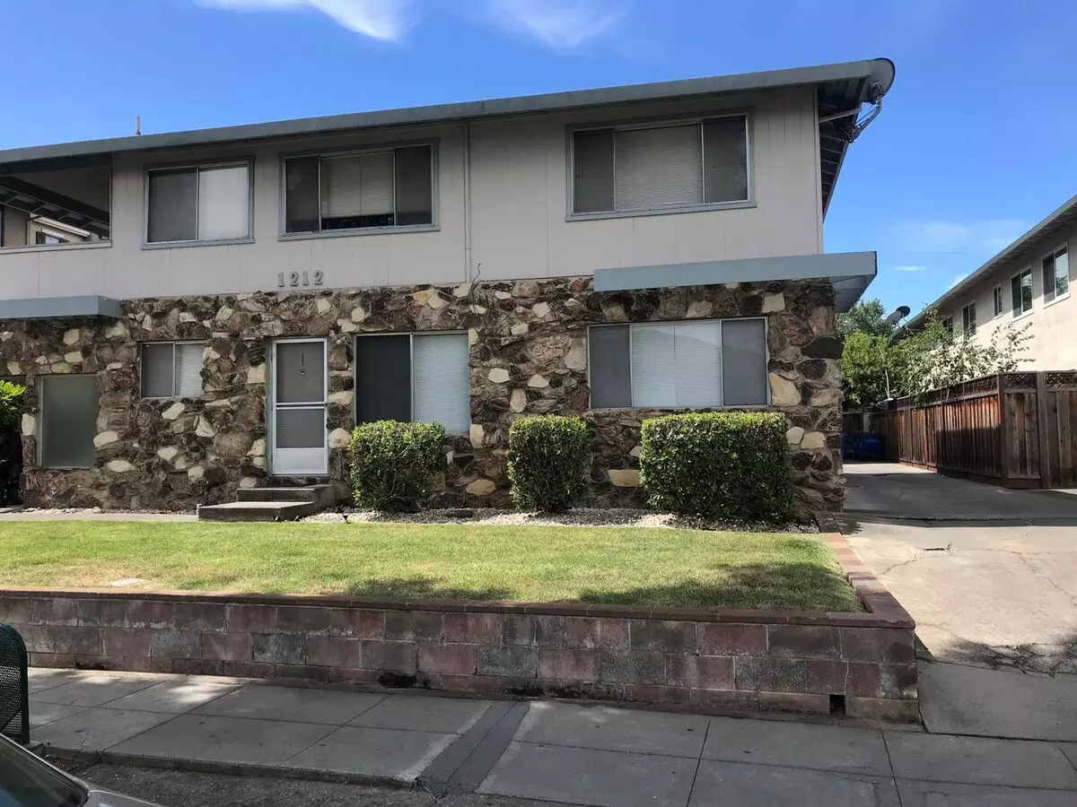 2 Beds • 1 Bath floor plan